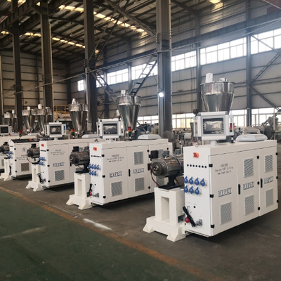 acheter Extrudeuse à vis jumelées coniques Shenzhen HYPET, machine de production complète de profilés et de feuilles de tuyaux en PVC online manufacture