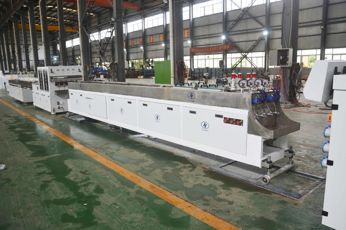 Machine de fabrication de tuyaux de conduits en PVC à quatre cavités 16-32 mm