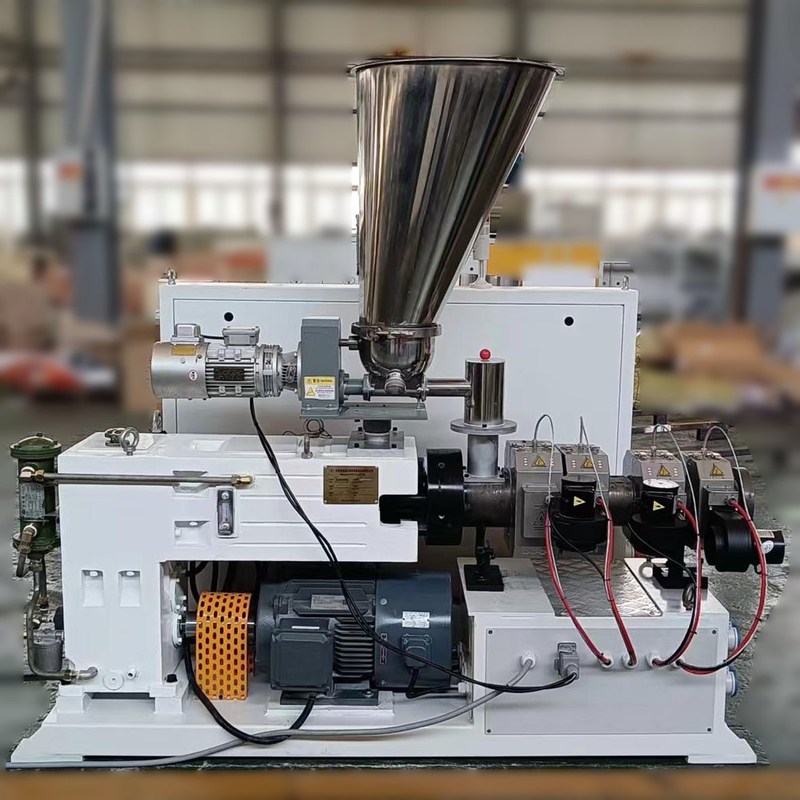 Laboratoire Mini à double vis composant une extrudeuse en plastique conique ZS35/76 Petite extrudeuse à double vis co-extrusion