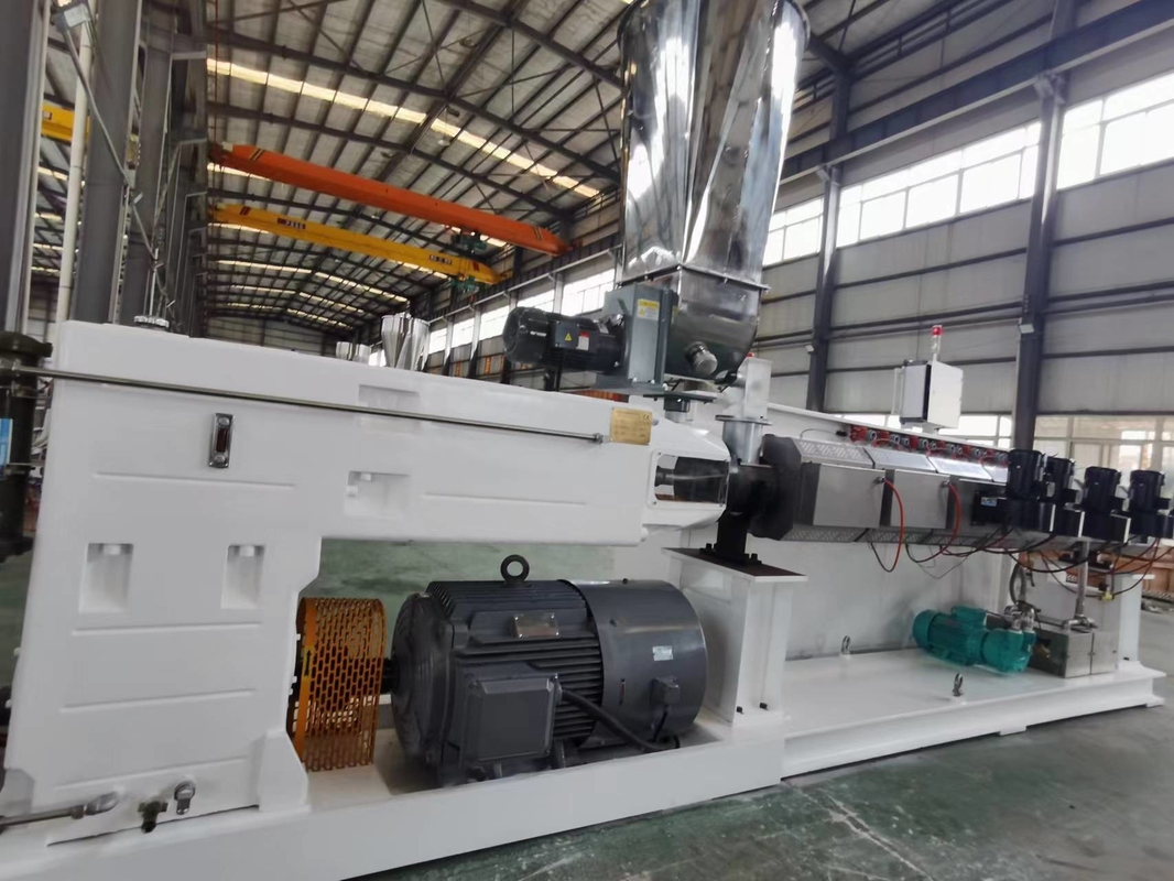 Fabriqué en Chine UPVC CPVC OPVC PVC extrudeuse à double vis parallèle HYPS92/28 avec une capacité de sortie élevée et moins de puissance