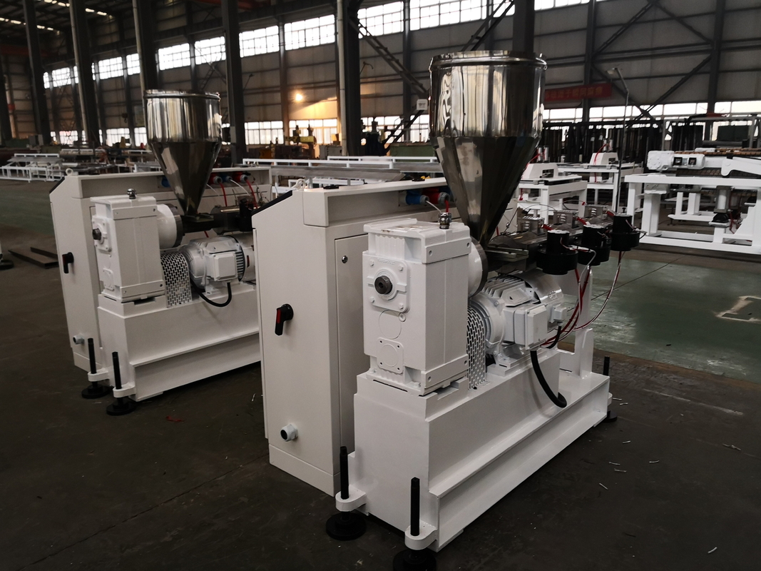 Pellets de profil de tuyau PE HDPE LDPE feuille grille carte à vis unique extrudeuse SJ120/28 75kw 300kg/h machine d'extrusion