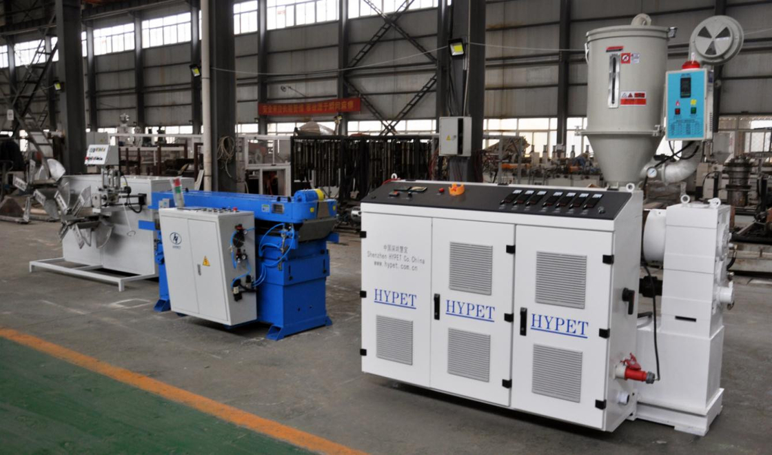 Ligne de production de tuyaux ondulés en PE/PVC à paroi unique de 16 à 50 mm avec extrudeuse SJ65/28